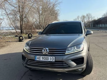 Авто Volkswagen Touareg 2015 № 7309365