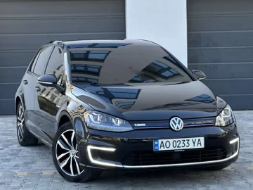 Авто Volkswagen E-Golf 2015 № 7309941