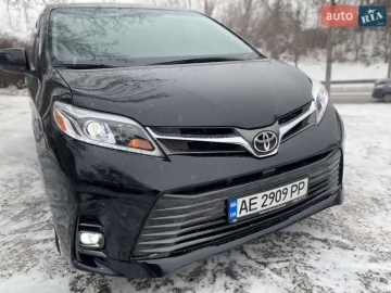 Авто Toyota Sienna 2017 № 7310803