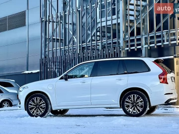 Авто Volvo Xc90 2023 № 7310938