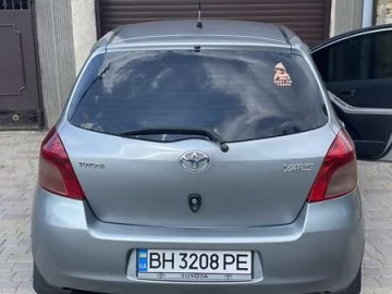 Авто Toyota Yaris 2006 № 7312293
