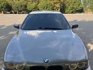Авто BMW 5 Series 2002 № 7312317