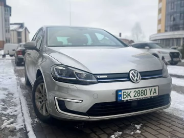 Авто Volkswagen E-Golf 2017 № 7313291