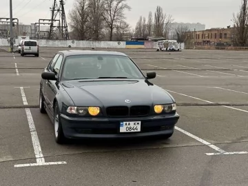 Авто BMW 7 Series 2001 № 7313996