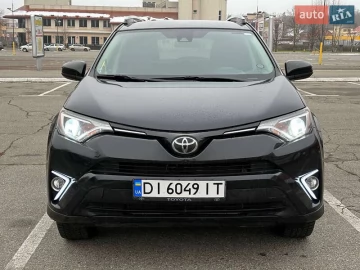 Авто Toyota Rav4 2018 № 7315122
