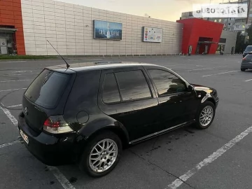 Авто Volkswagen Golf 2000 № 7315249