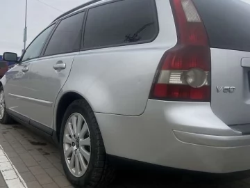 Авто Volvo V50 2004 № 7316177