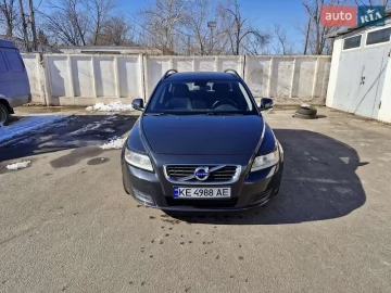 Авто Volvo V50 2009 № 7316403