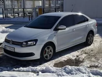 Авто Volkswagen Polo 2011 № 7317193