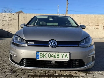 Авто Volkswagen E-Golf 2016 № 7317338
