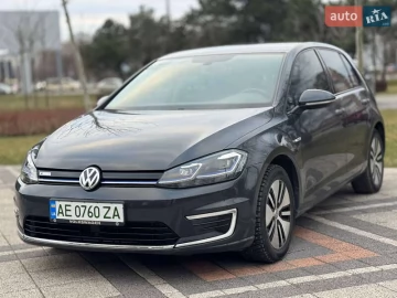 Авто Volkswagen Golf 2020 № 7318671