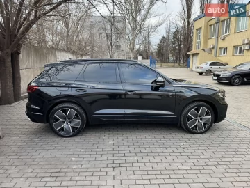 Авто Volkswagen Touareg 2024 № 7320443