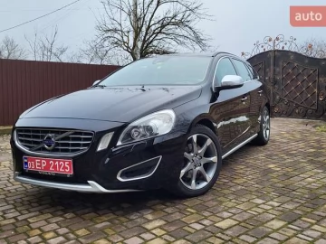 Авто Volvo V60 2012 № 7320935