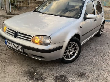 Авто Volkswagen Golf 2000 № 7321784