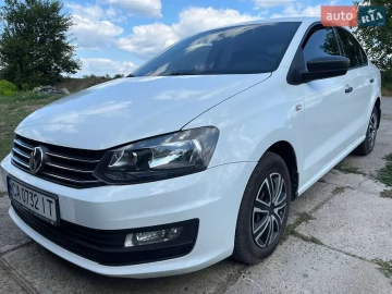 Авто Volkswagen Polo 2017 № 7322227