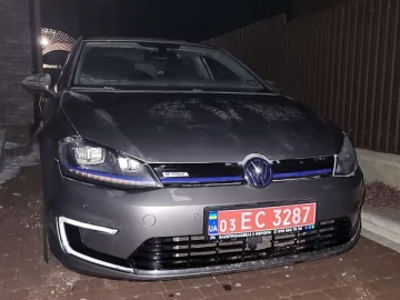Авто Volkswagen E-Golf 2015 № 7322377