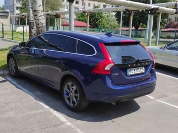 Авто Volvo V60 2011 № 7322398