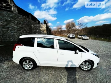 Авто Peugeot 5008 2016 № 7323573