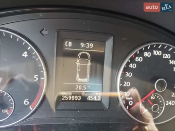 Авто Volkswagen Touran 2012 № 7323793