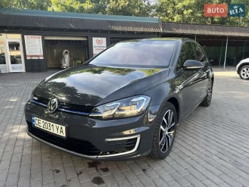 Авто Volkswagen E-Golf 2019 № 7325382
