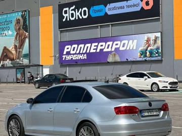 Авто Volkswagen Jetta 2012 № 7325669