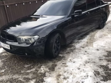 Авто BMW 7 Series 2002 № 7328447