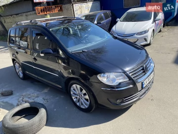 Авто Volkswagen Touran 2007 № 7329554
