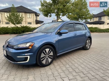 Авто Volkswagen E-Golf 2015 № 7329681