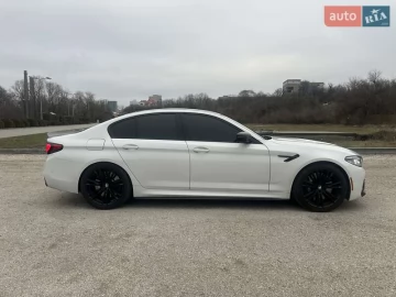 Авто BMW M5 2019 № 7330302