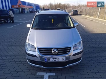 Авто Volkswagen Touran 2008 № 7330737