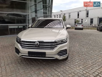 Авто Volkswagen Touareg 2022 № 7331589
