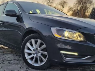 Авто Volvo V60 2014 № 7332346
