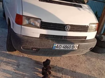 Авто Volkswagen Transporter 2000 № 7332897