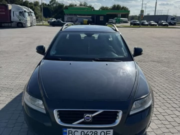 Авто Volvo V50 2009 № 7333235
