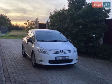Авто Toyota Auris 2012 № 7333340