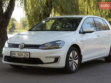 Авто Volkswagen E-Golf 2017 № 7333631