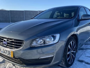 Авто Volvo V60 2017 № 7333704