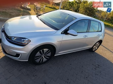 Авто Volkswagen E-Golf 2016 № 7334023