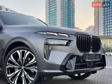 Авто BMW X7 2023 № 7335870