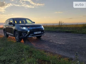 Авто Mitsubishi Outlander 2015 № 7335924