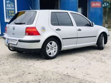 Авто Volkswagen Golf 2000 № 7336259