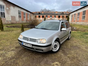 Авто Volkswagen Golf 2001 № 7338003