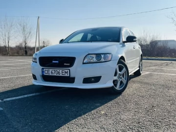 Авто Volvo V50 2010 № 7339310
