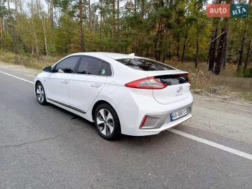 Авто Hyundai Ioniq 2017 № 7341717