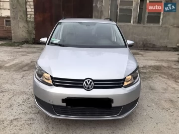 Авто Volkswagen Touran 2010 № 7342851