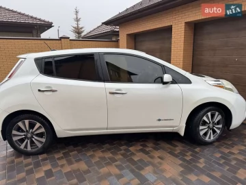Авто Nissan Leaf 2015 № 7342903