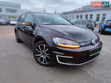 Авто Volkswagen E-Golf 2015 № 7344324
