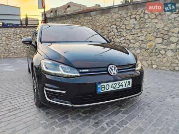 Авто Volkswagen E-Golf 2019 № 7344488