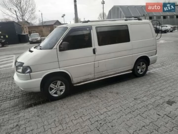 Авто Volkswagen Transporter 2000 № 7345188