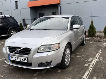 Авто Volvo V50 2008 № 7345215